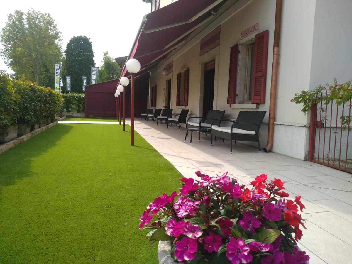 Albergo Grifone 1891 Peschiera del Garda Exterior foto